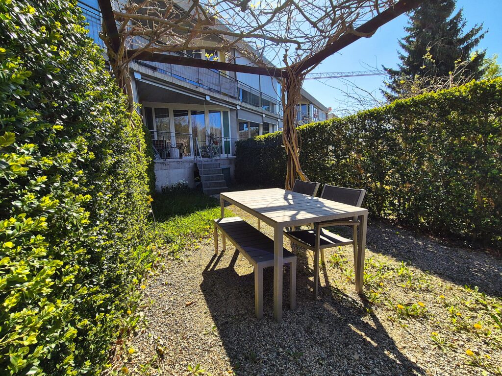 Idylle mit Privatgarten & Stadtnähe im einzigartigen Segelhof Baden